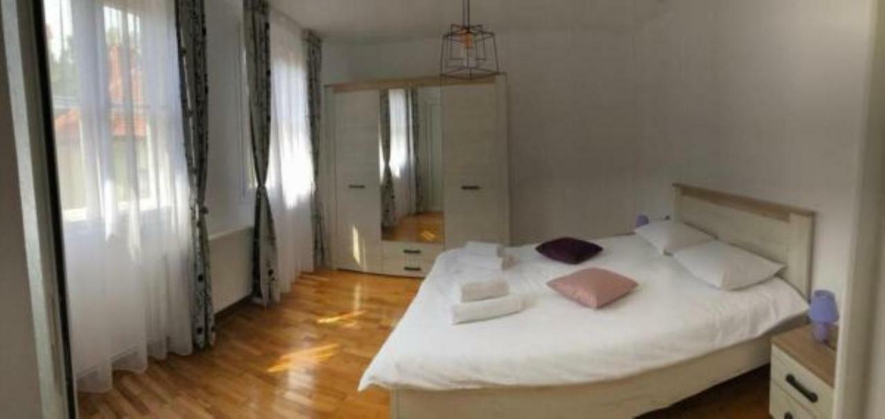 Apartamento Casa Alise-Luise Braşov Exterior foto